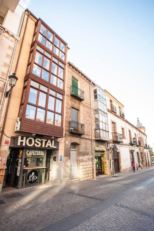 Hostal Caballeros Сория Екстериор снимка