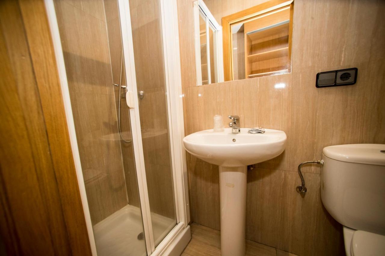 Hostal Caballeros Сория Екстериор снимка