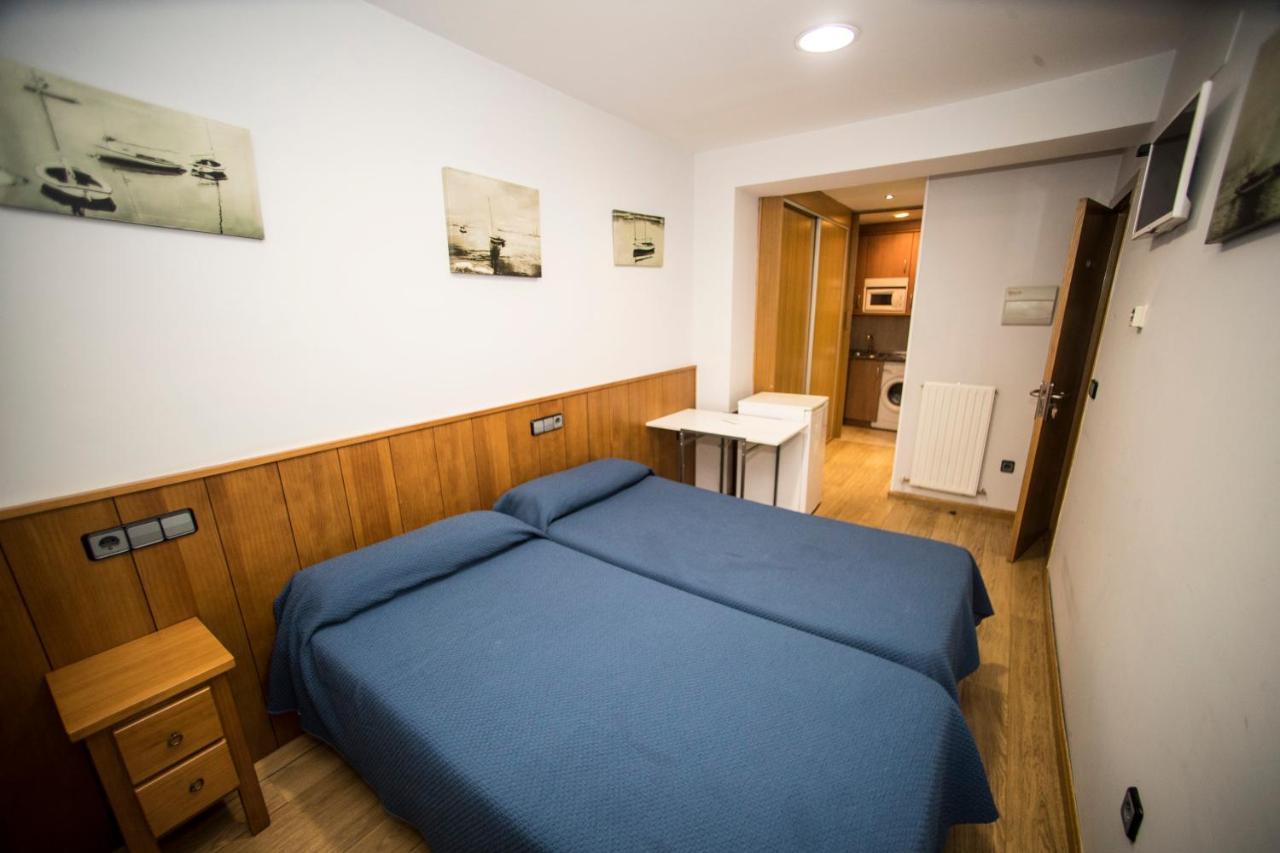 Hostal Caballeros Сория Екстериор снимка
