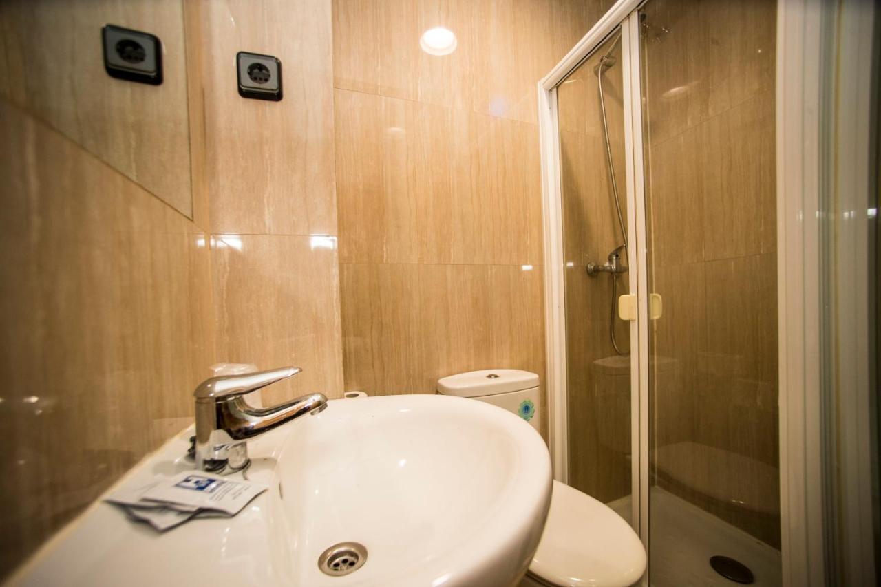 Hostal Caballeros Сория Екстериор снимка