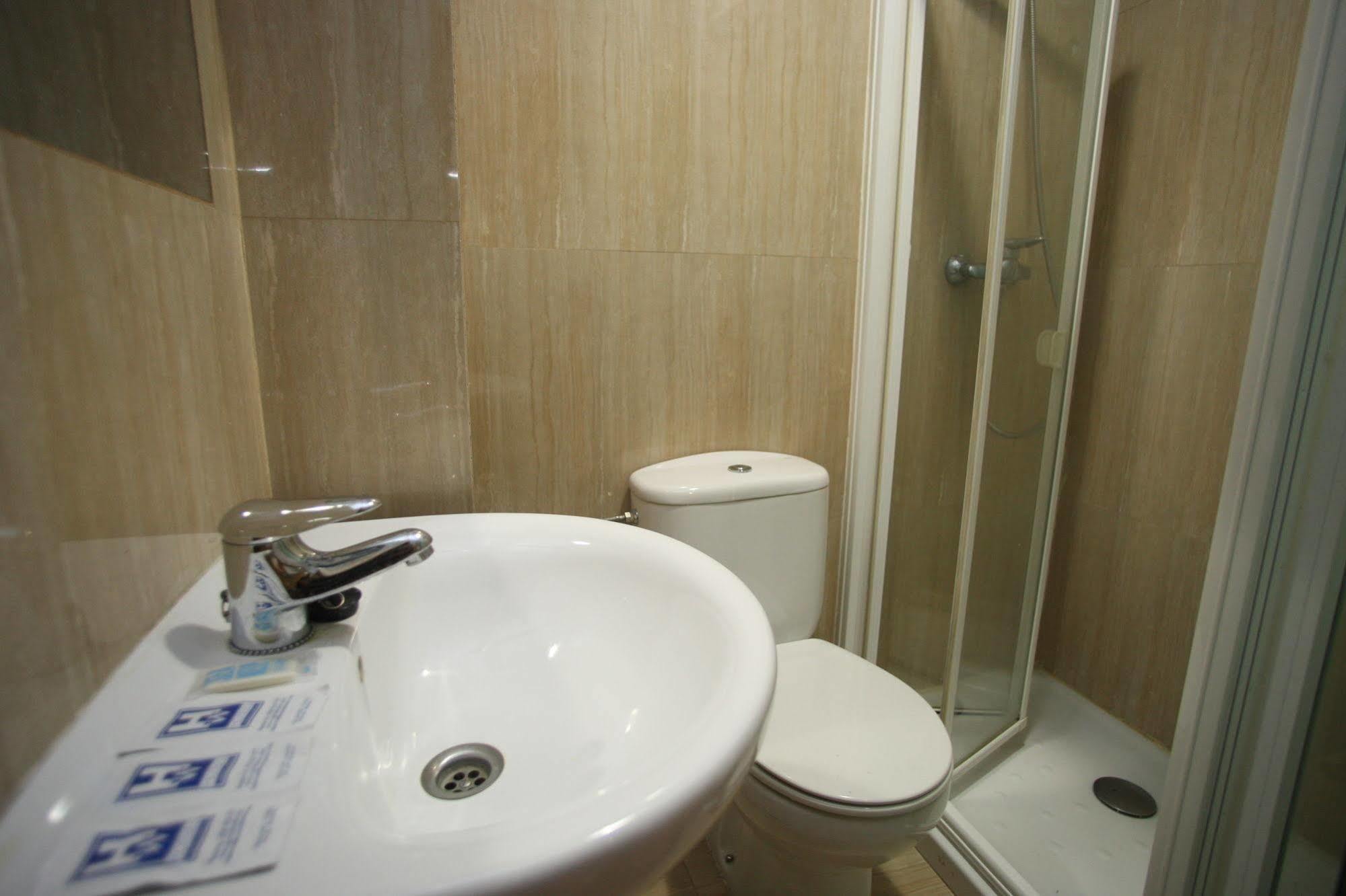 Hostal Caballeros Сория Екстериор снимка