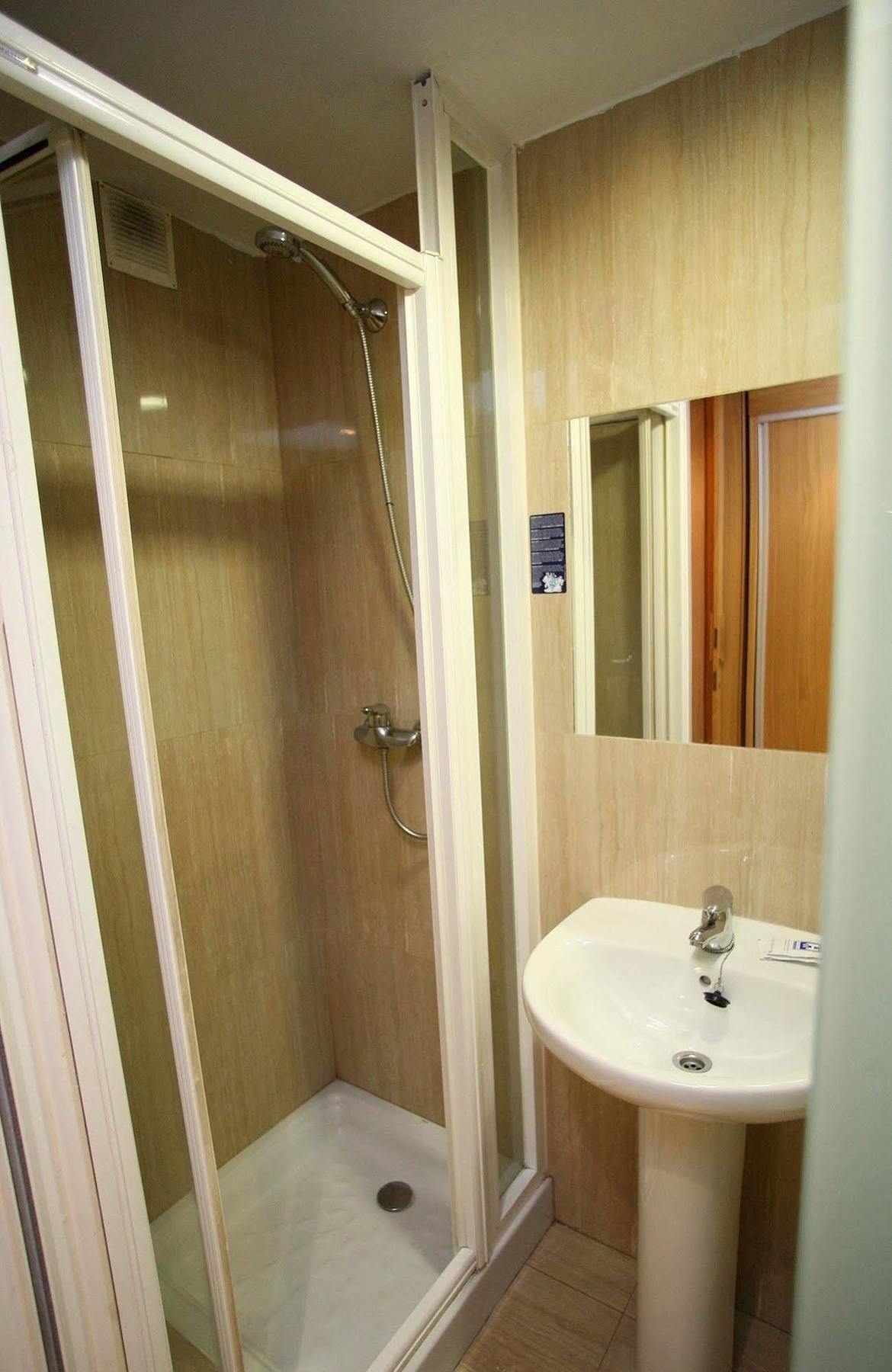 Hostal Caballeros Сория Екстериор снимка